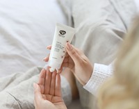 Green People Manuka & Tea Tree Hand Cream -2