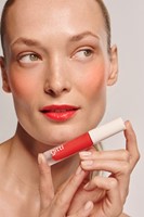 gitti Lip Glaze no. 02 - Lush Red-2
